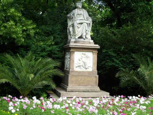 Памятник Шуберту в Вене